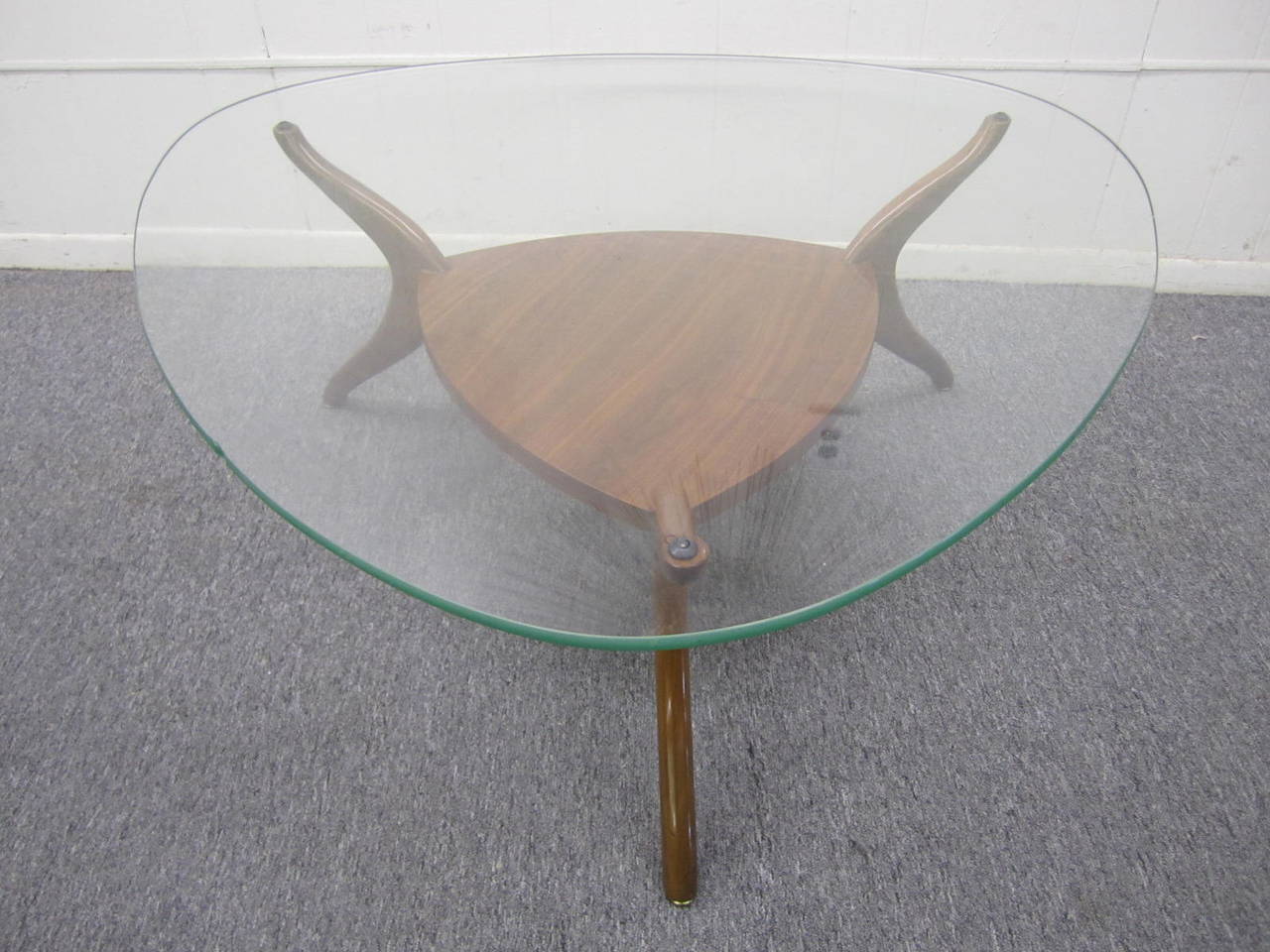 Sculptural Triangular Coffee Table, Mid-Century Modern For Sale 1