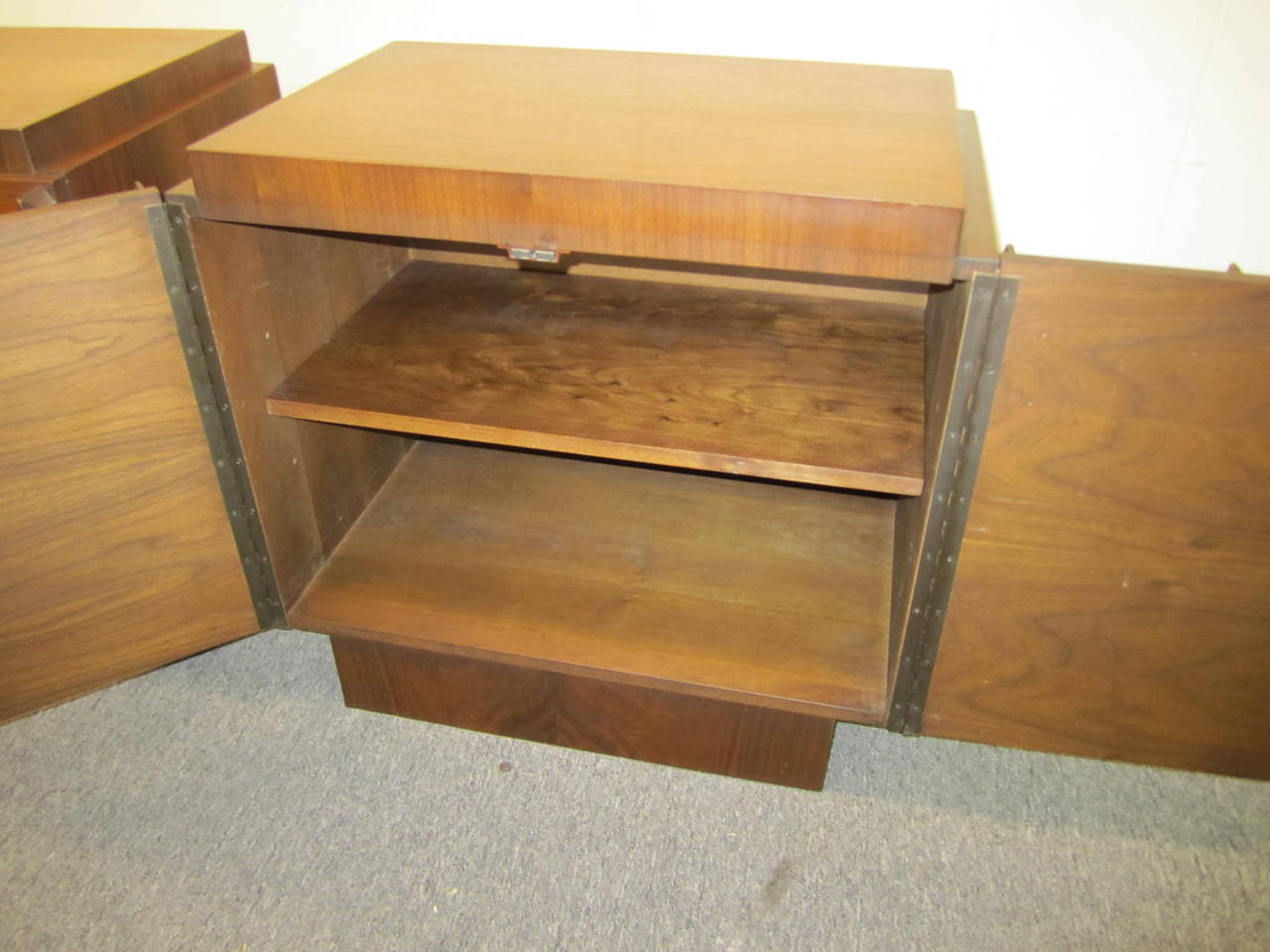 Gorgeous Pair of Brutalist Evans inspired Night Stands Mid-Century Modern 3
