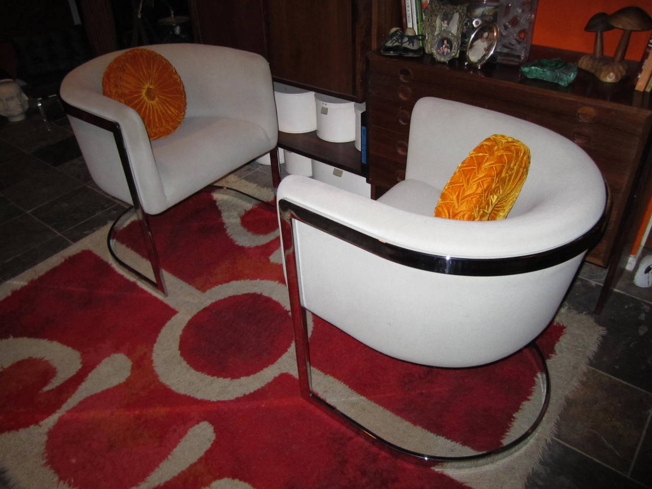 Sleek Pair of Milo Baughman Style Chrome Barrel Back Tub Chairs 3