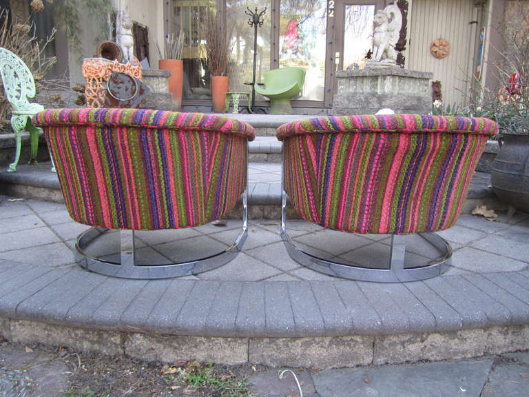 Milo Baughman Style Chrome Flatbar Barrel-Back Lounge Chair, Mid-Century For Sale 3