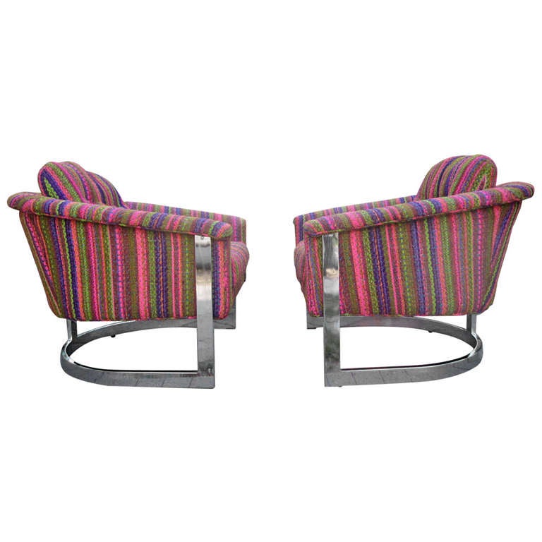 Milo Baughman-Stil Chrom-Flatbar-Loungesessel mit Fassrückenlehne, Mid-Century