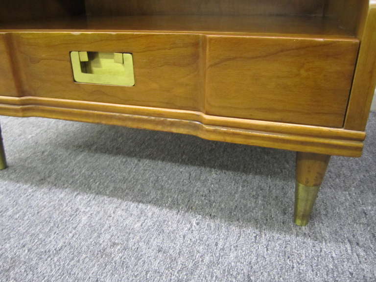 Fantastic Pair of John Widdicomb Asian Modern Night Stands Mid-Century In Good Condition In Pemberton, NJ