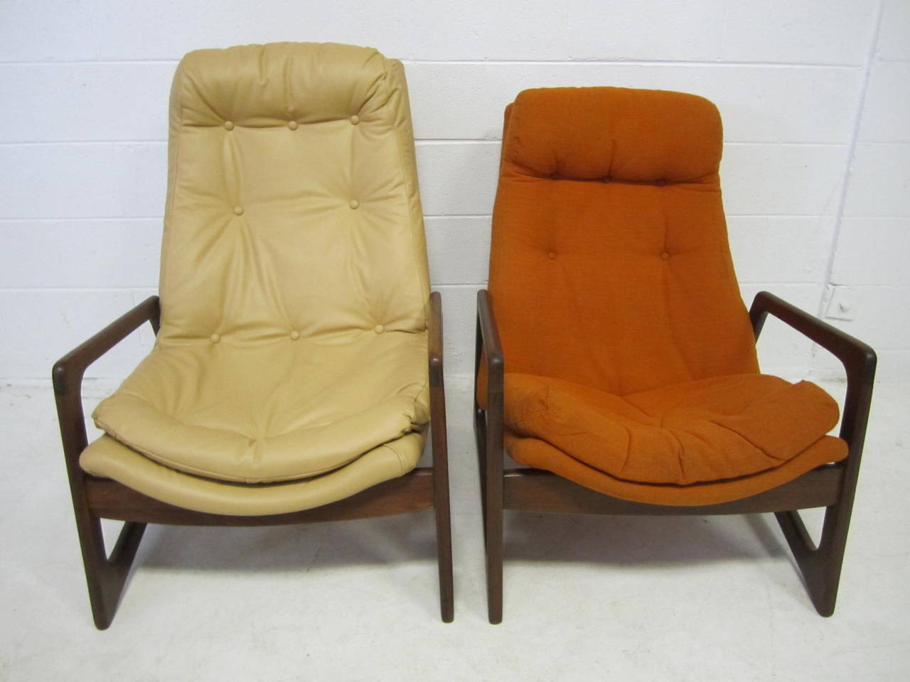 American Sculptural Pair of Adrian Pearsall Walnut Lounge Chairs Mid-Century Modern For Sale