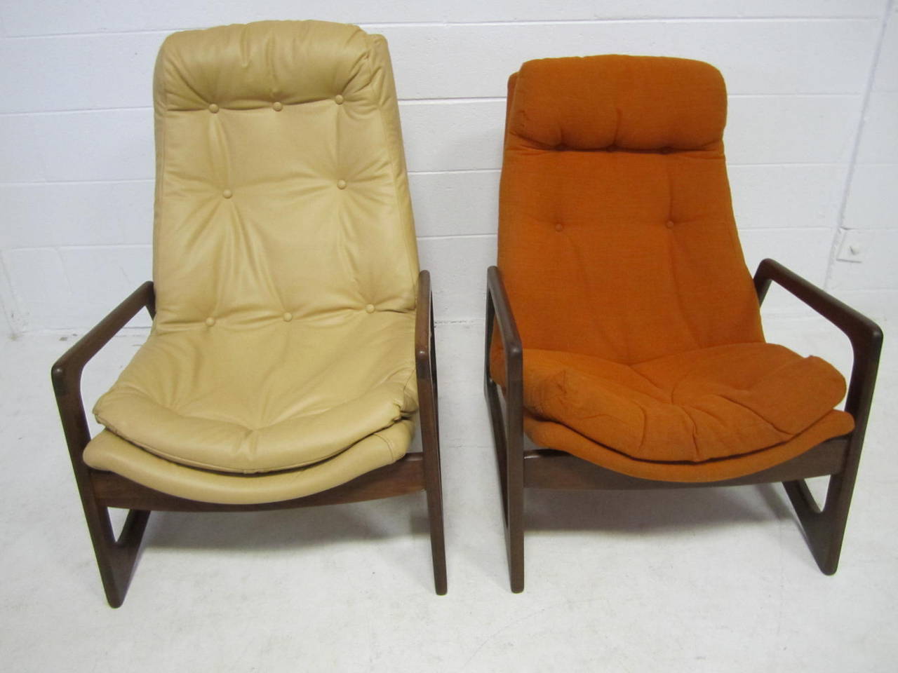 Sculptural Pair of Adrian Pearsall Walnut Lounge Chairs Mid-Century Modern For Sale 4