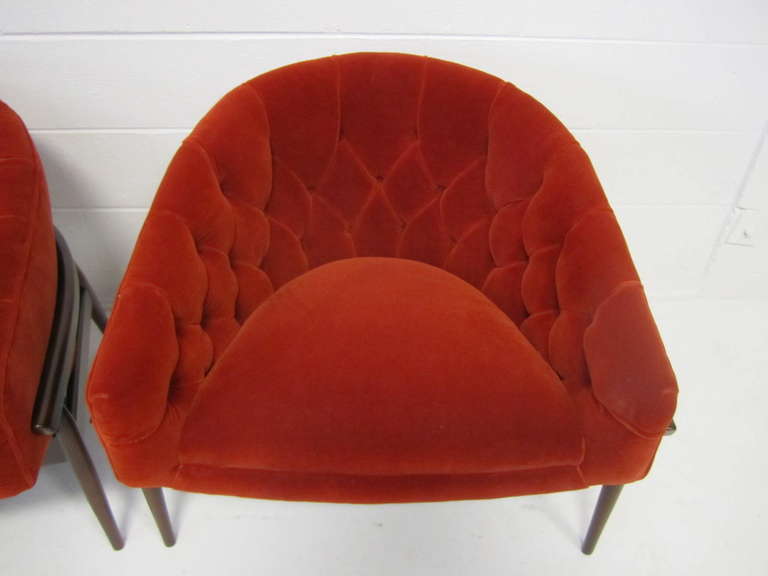 Amazing Pair of Milo Baughman Totally Restored Wide-Tufted Lounge Chairs In Excellent Condition In Pemberton, NJ
