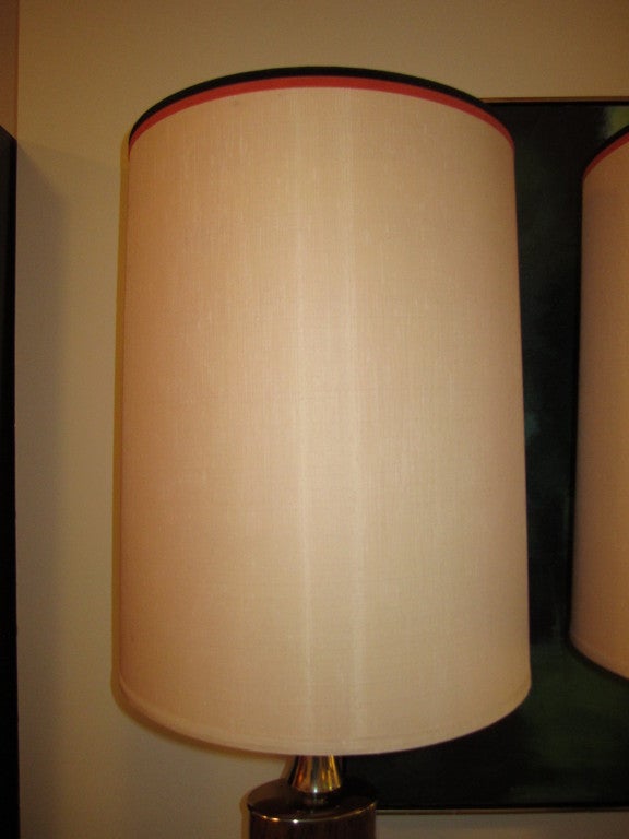 Paire de grandes lampes laurier danoises mi-siècle en bois de rose et laiton en vente 2