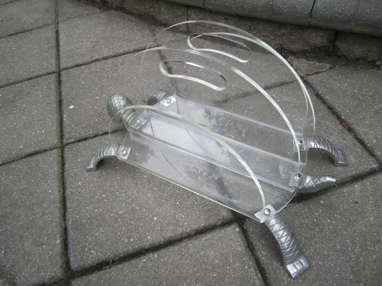 Hollywood Regency Arthur Court Turtle Portariviste in alluminio e lucite Regency Modern in vendita