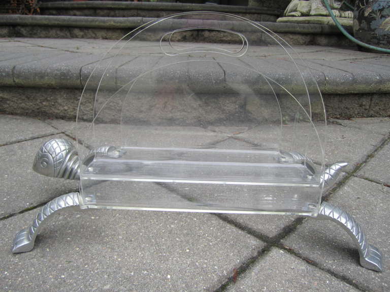 Arthur Court Turtle Portariviste in alluminio e lucite Regency Modern in vendita 1