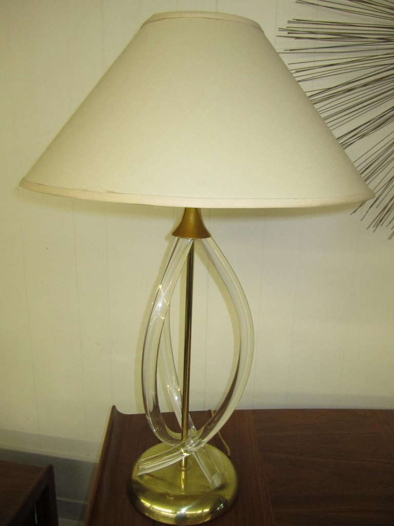 Stunning Pair of Dorothy Thorpe Lucite and Brass Lamps, Hollywood Regency 4