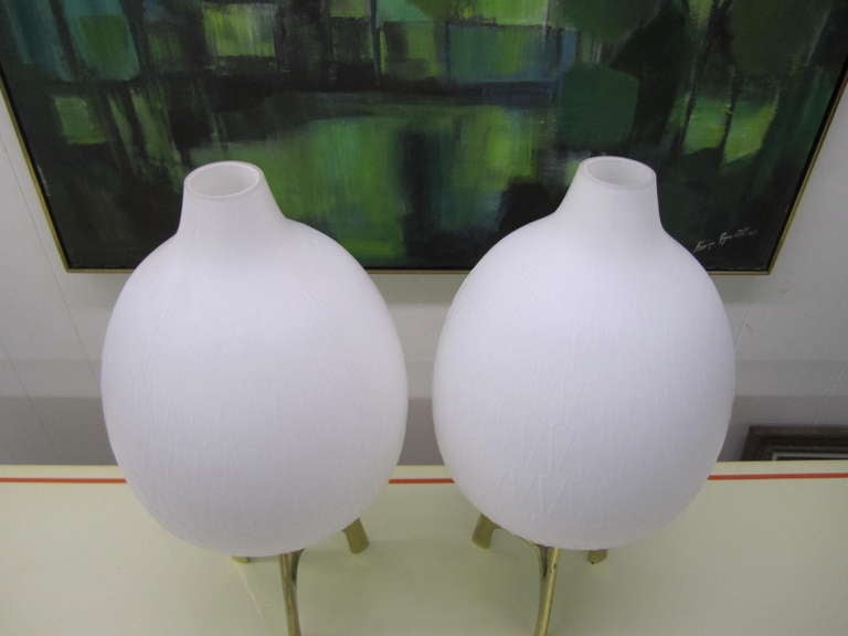 Mid-20th Century Outstanding and Rare Pair of Large Gourd Shaped Laurel Lamps Mid-century Modern