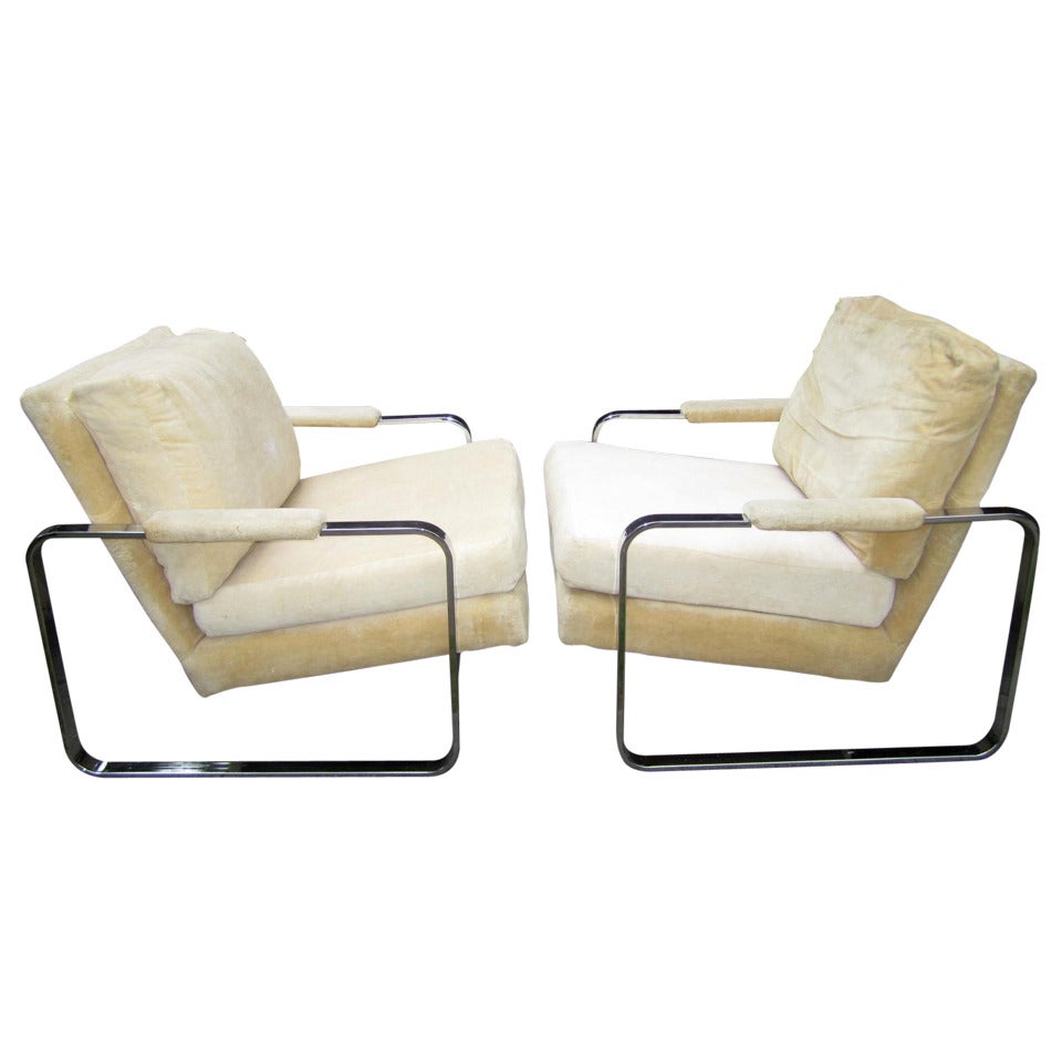 Pair Rounded Polished Steel Flat Bar Frame Lounge Chairs Milo Baughman For Sale