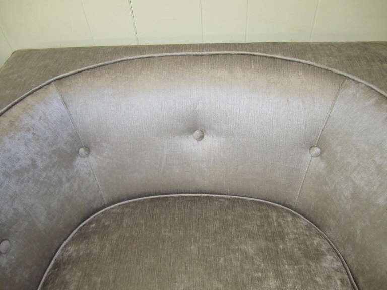 Pristine paire de fauteuils club cubiques de style Probber, base chromée, mi-siècle moderne Excellent état - En vente à Pemberton, NJ