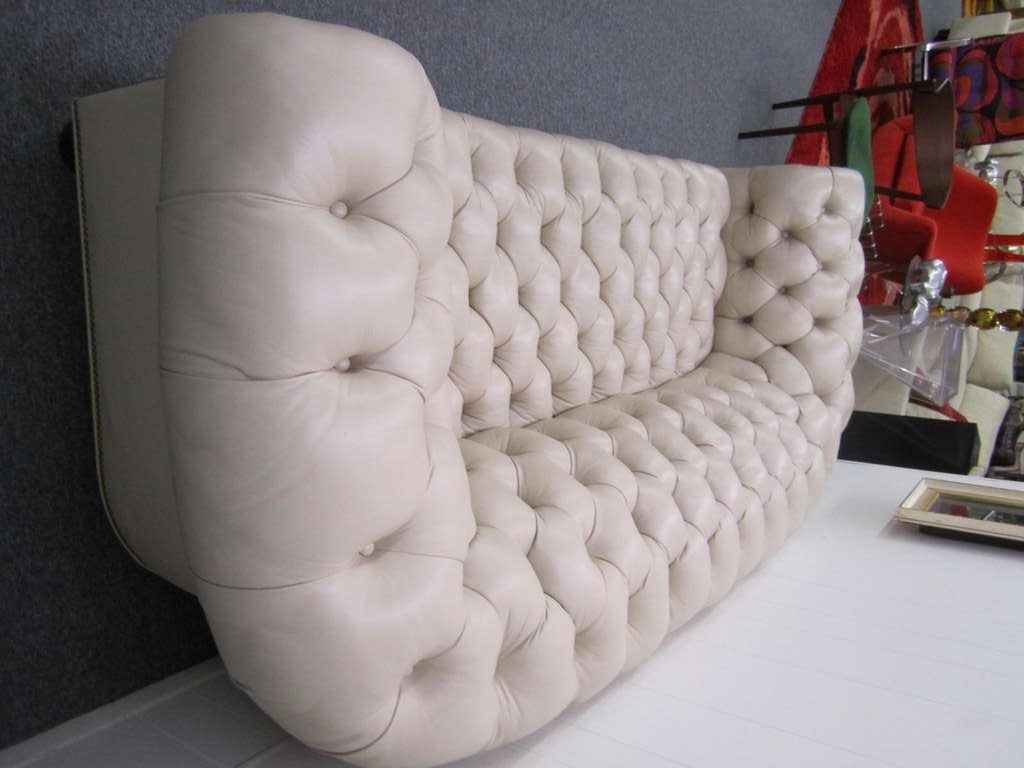 Late 20th Century Fabulous Putty Colored Leather Chesterfield Sofa Mid-century Modern For Sale