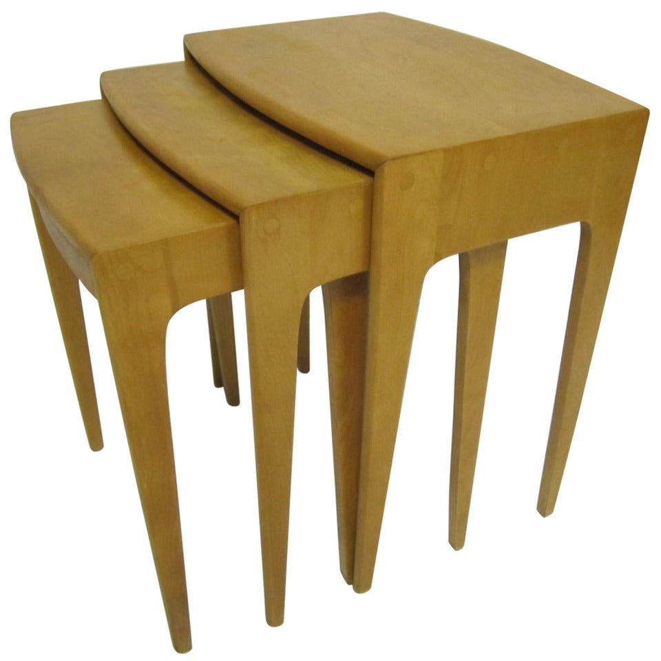 Rare Set of Heywood Wakefield Solid Maple Mid-Century Modern Nesting Tables  For Sale