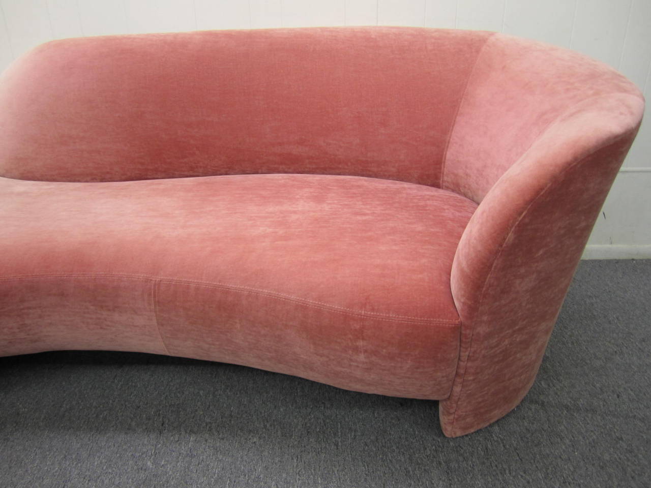 American Gorgeous Vladimir Kagan Serpentine Sofa Mid-Century Modern