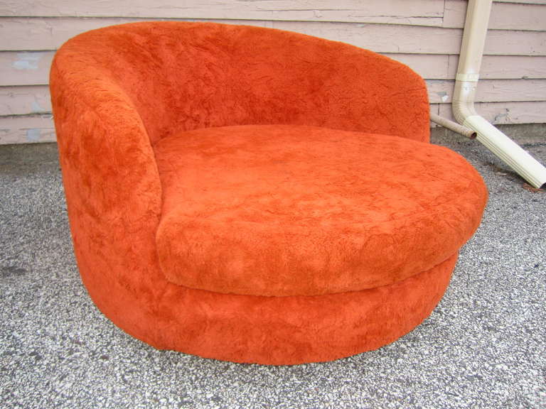 Wondeful Milo Baughman Oversized Round, Oversized Round Swivel Chair