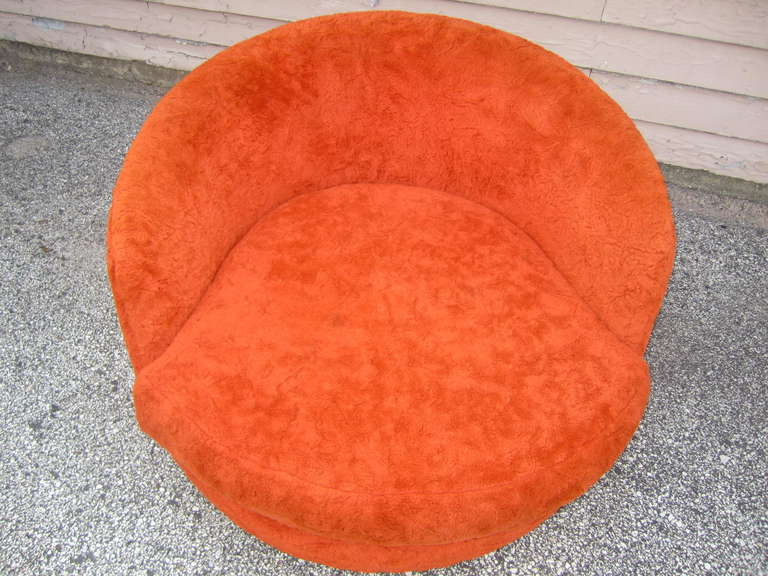 vintage round swivel chair
