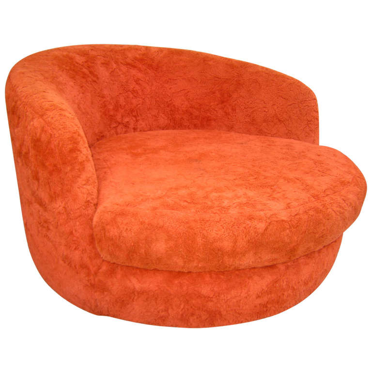 Wondeful Milo Baughman Oversized Round, Round Swivel Living Room Chair