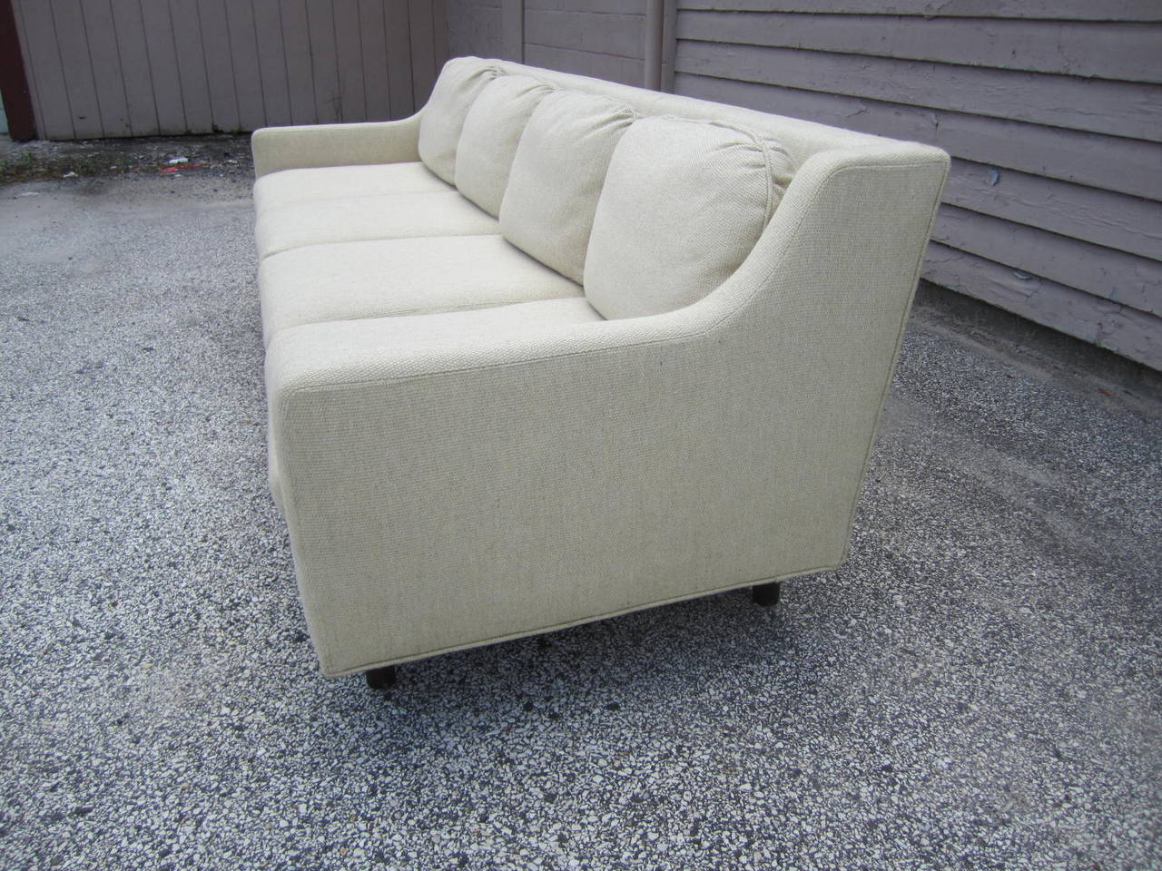 Mid-Century Modern Lovely Dunbar Style Four-Seater Sofa, Mid-century Modern