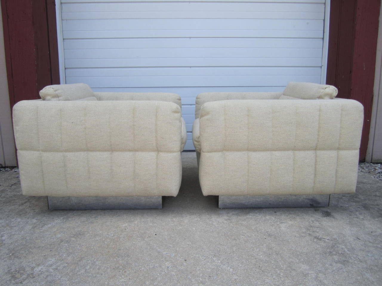 Lovely Pair of Channel Tufted Milo Baughman Cube Chairs Chrome Base Mid-Century In Good Condition For Sale In Pemberton, NJ