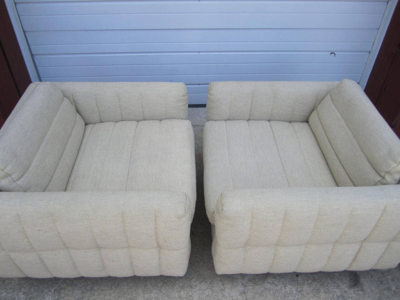 Late 20th Century Lovely Pair of Channel Tufted Milo Baughman Cube Chairs Chrome Base Mid-Century For Sale