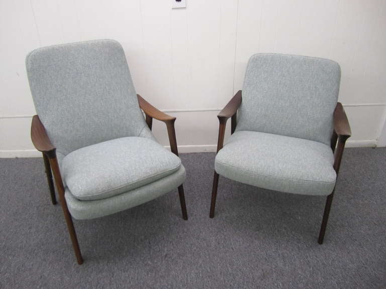 Outstanding Pair of Danish Modern Rosewood chairs