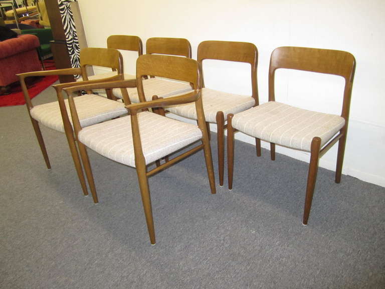 Wonderful Set of Six J. L. Moller Teak Dining Chairs Danish Mid-Century Modern For Sale 2
