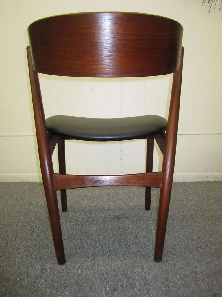 Excellent Pair of Danish Modern Bentwood Teak Dining Chairs In Good Condition For Sale In Pemberton, NJ