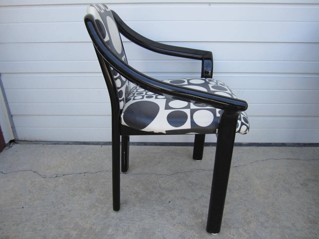 Late 20th Century Fun Set of Six Panton Inspired Italian Black Lacquered Dining Chairs Mid-Century For Sale