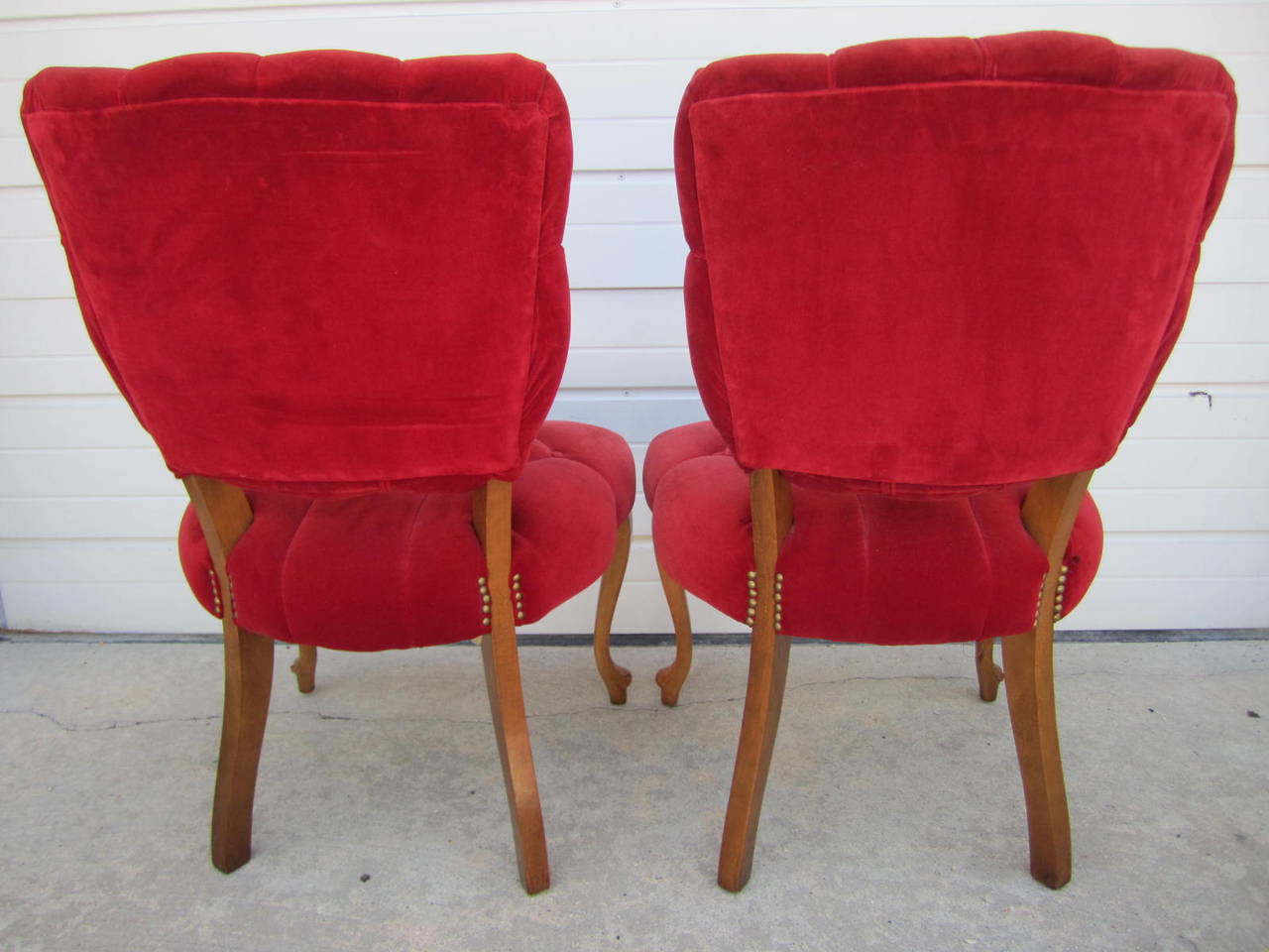 Mid-20th Century Pretty Pair of Queen Anne Style Red Tufted Side Chairs Hollywood Regency For Sale