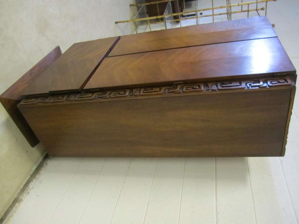 Mid-Century Modern Paul Evans style Walnut Sculptural Tall Dresser Mid-century Modern For Sale