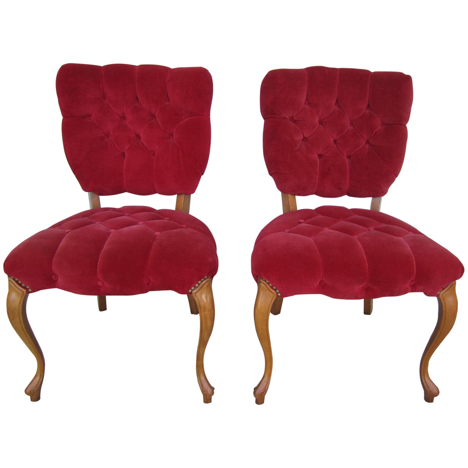 Bonito par de sillas laterales acolchadas rojas estilo Queen Anne Hollywood Regency en venta