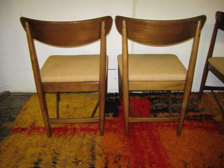 Excellent Set 6 American of Martinsville Walnut Dining Chairs Mid-century Modern In Good Condition In Pemberton, NJ