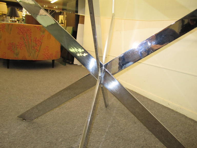 Outstanding Pace Collection Chrome Star Base, Mid-Century Modern Dining Table In Good Condition For Sale In Pemberton, NJ