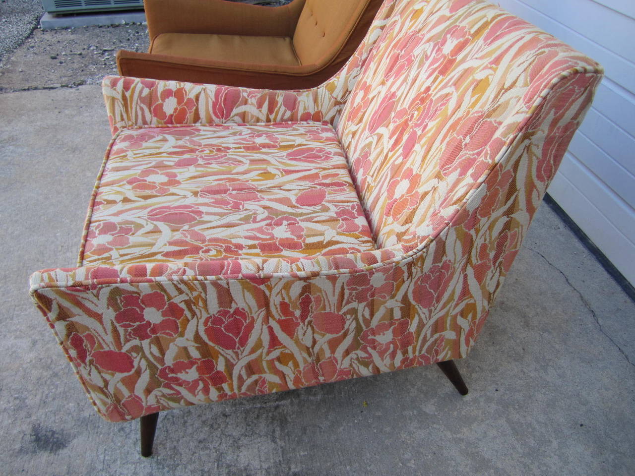 Lovely Pair of Milo Baughman Style Lounge Chairs and Ottoman For Sale 2