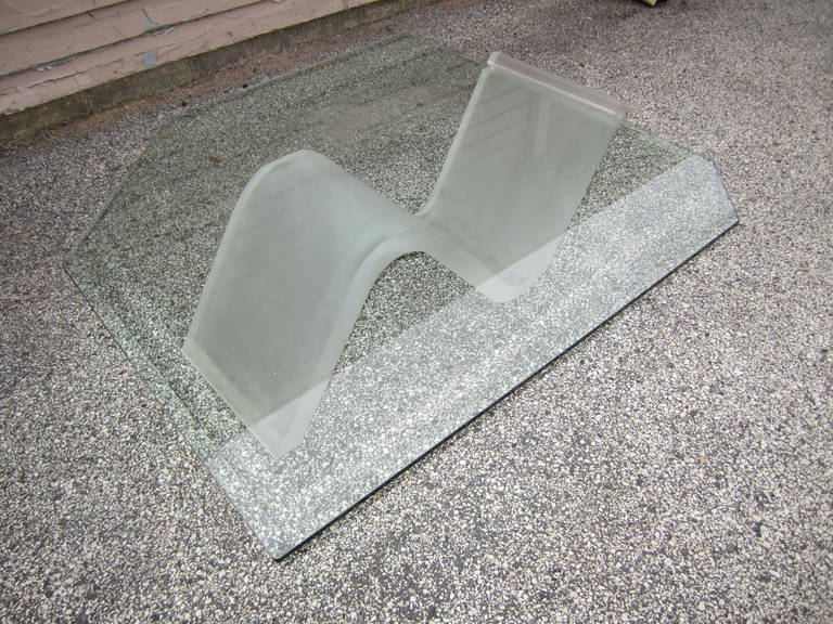 American Fantastically Simple Frosted Lucite Wave Coffee Table Mid-century Modern For Sale