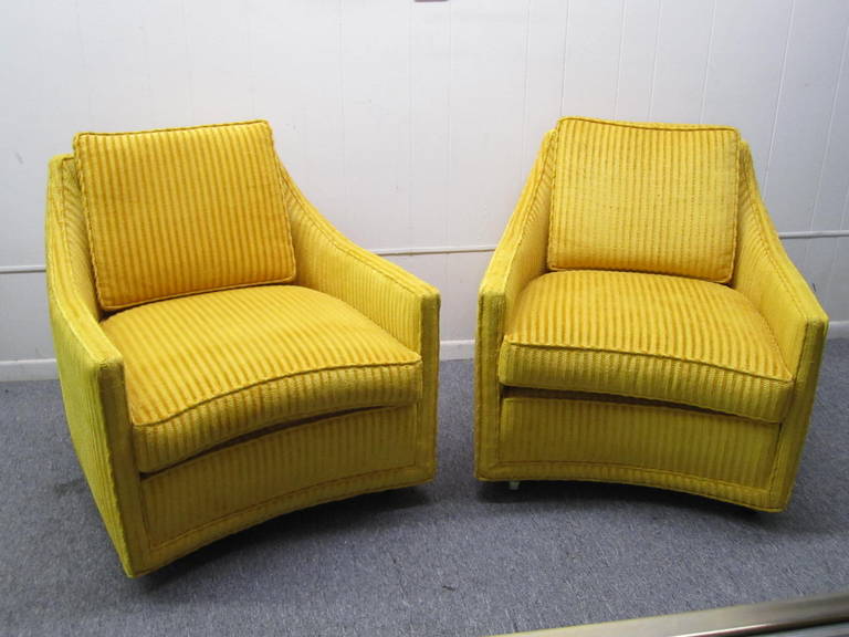 American Excellent Pair of Harvey Probber Style Swivel Lounge Chairs Mid-Century Modern