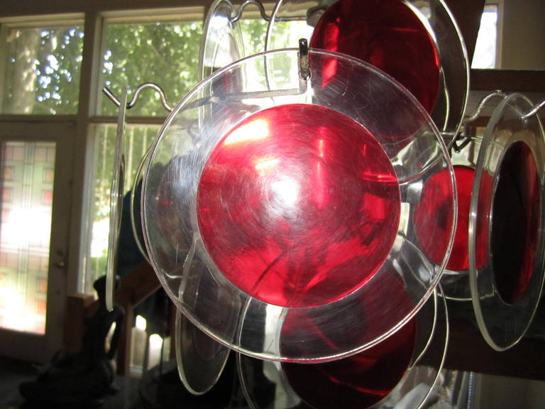 Lovely Petite Vistosi Red Lucite Disk Chandelier Mid-Century Modern In Good Condition For Sale In Pemberton, NJ