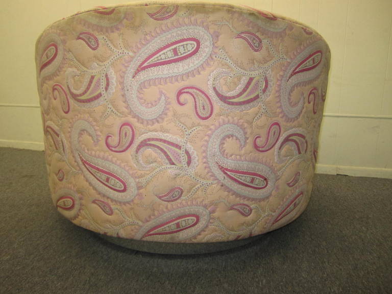 circular lounge chair