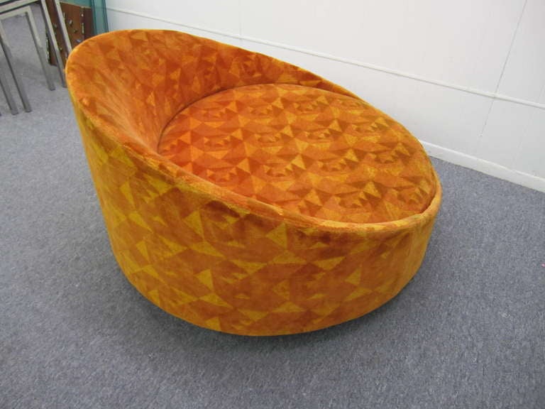 Mid-Century Modern Lovely Adrian Pearsall Round Lounge Chair Mid-century Modern