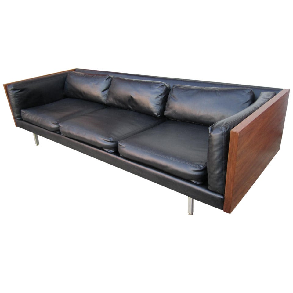 Wonderful Long Low Milo Baughman Walnut Sofa Mid-century Modern