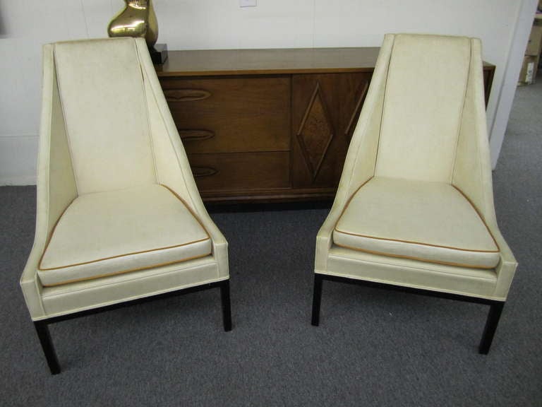 Stunning pair of Harvey Probber style slipper chairs.  There are no labels but these chairs were purchase in a fabulous estate full of signed Probber pieces including the set of 6 dining chairs i have listed in my other 1stdibs offerings.  Sleek