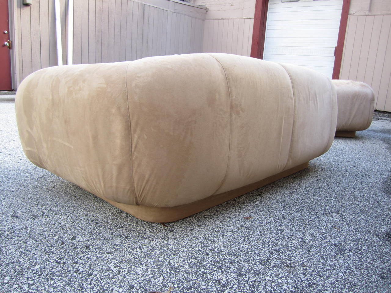 Unusual Pair of Italian Bubble Arm Sofas on Plinth Mid-century Modern In Good Condition In Pemberton, NJ