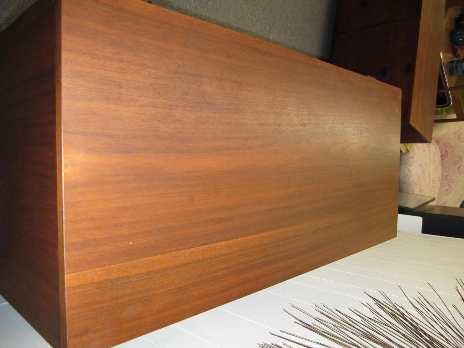 Handsome Tall Milo Baughman for Directional Dresser Walnut Mid-centuy Modern In Good Condition In Pemberton, NJ