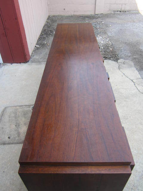 HANDSOME PAUL EVANS INSPIRED CHUNKY WALNUT MOSAIC CREDENZA MADE BY LANE.  THIS PIECE IS IN VERY NICE VINTAGE CONDITION AND IS VERY WELL MADE.  THE TOP HAS THE ORIGINAL FINISH AND LOOKS QUITE NICE.  I HAVE SEVERAL OTHER PIECES FROM THE SAME