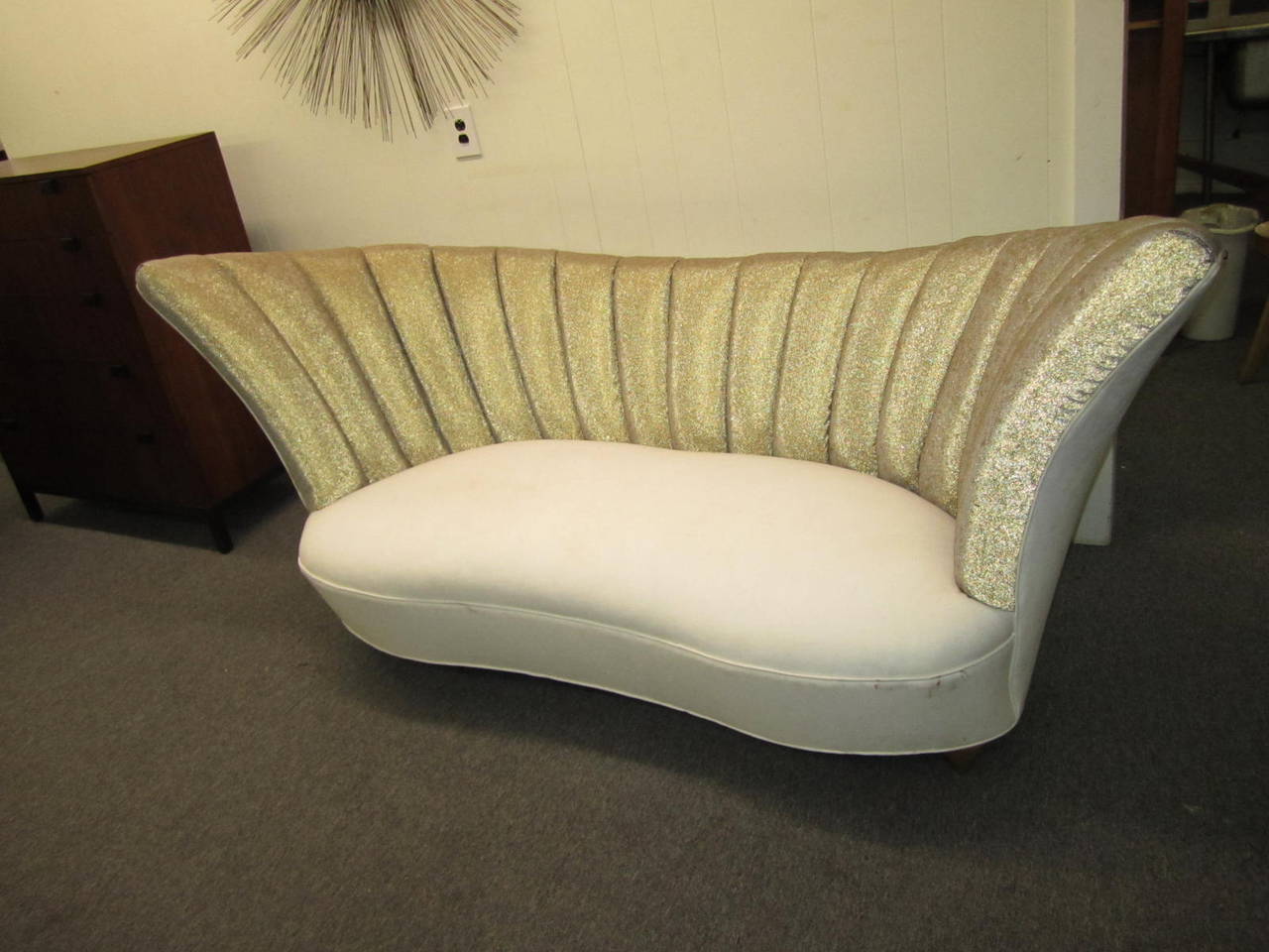 Sparkling Hollywood Regency Column Tufted Loveseat  Sofa For Sale 1