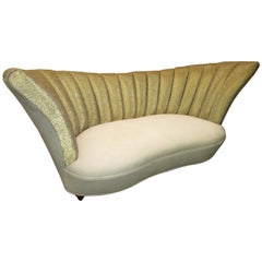 Sofá de dos plazas acolchado brillante Hollywood Regency  Sofá