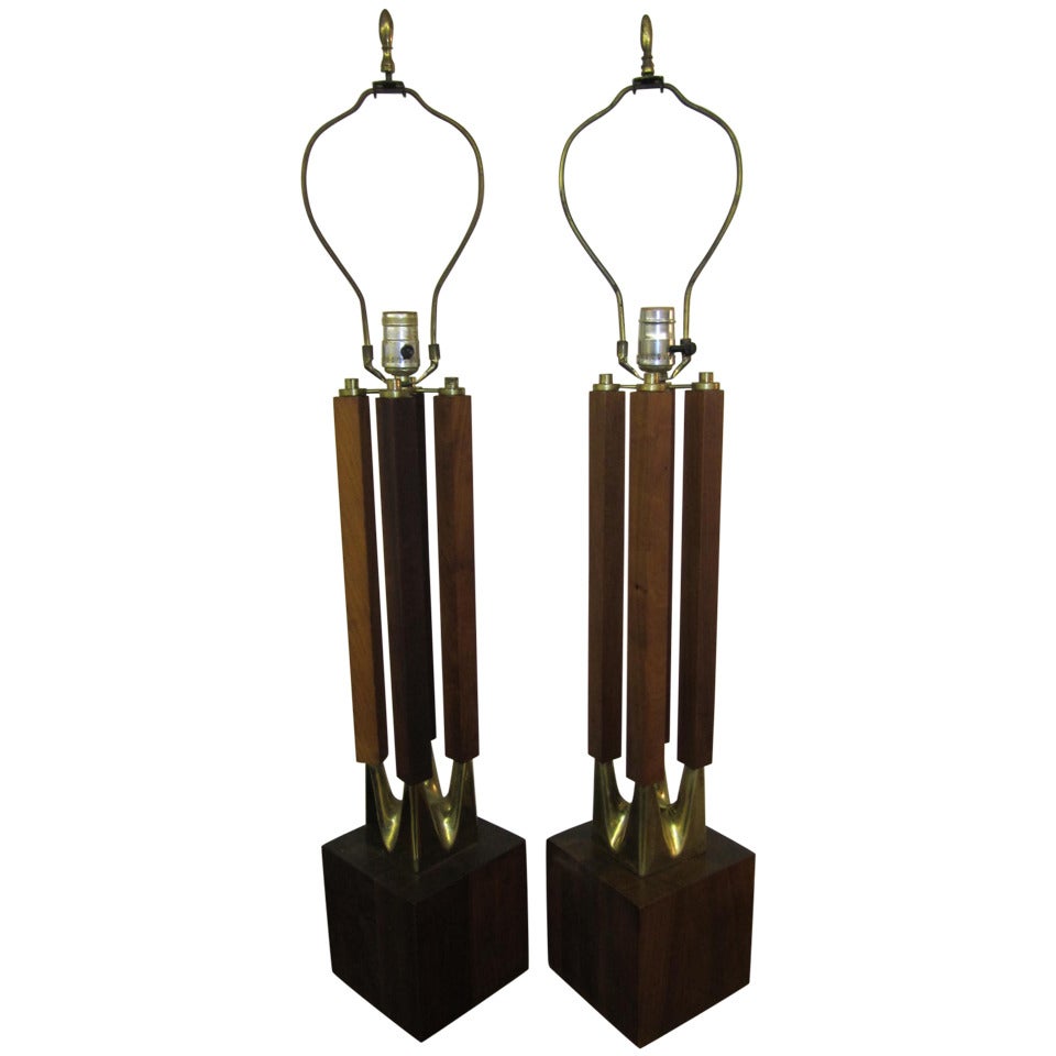 Handsome Pair of Solid Walnut Columnar Laurel Lamps Mid-century Modern