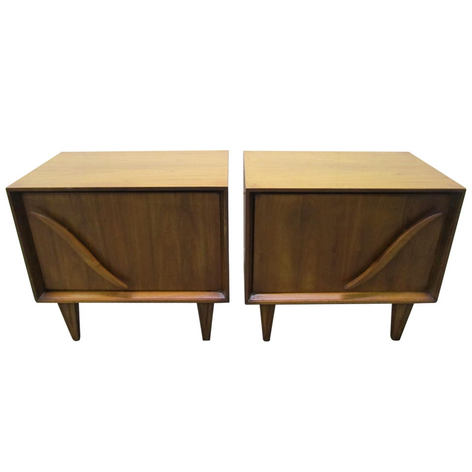 Lovely Pair of American Modern Walnut Night Stands
