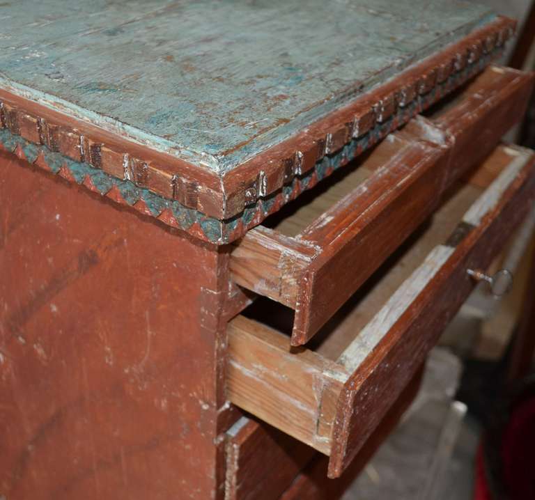 Small Gustavian Chest of Drawers or Jewelry Box In Good Condition In Haddonfield, NJ